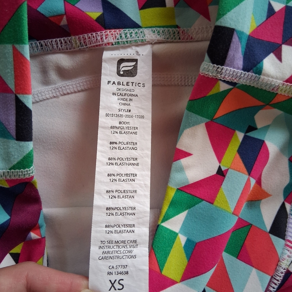 Fabletics Colorful Geometric 3-Piece Set Activewear - Picture 15 of 16
